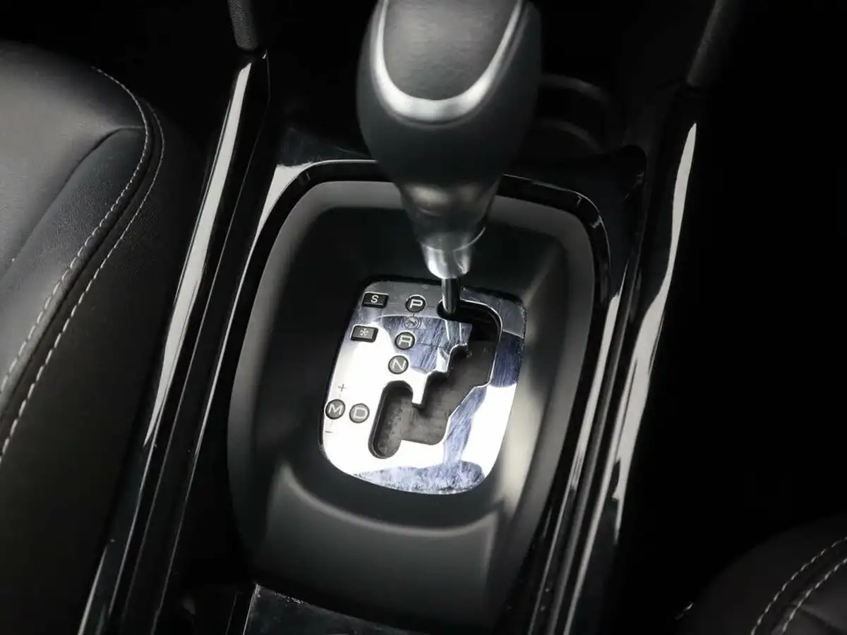 2019-peugeot-2008-suv-12-puretech-allure-110bhp-eat6-big-17