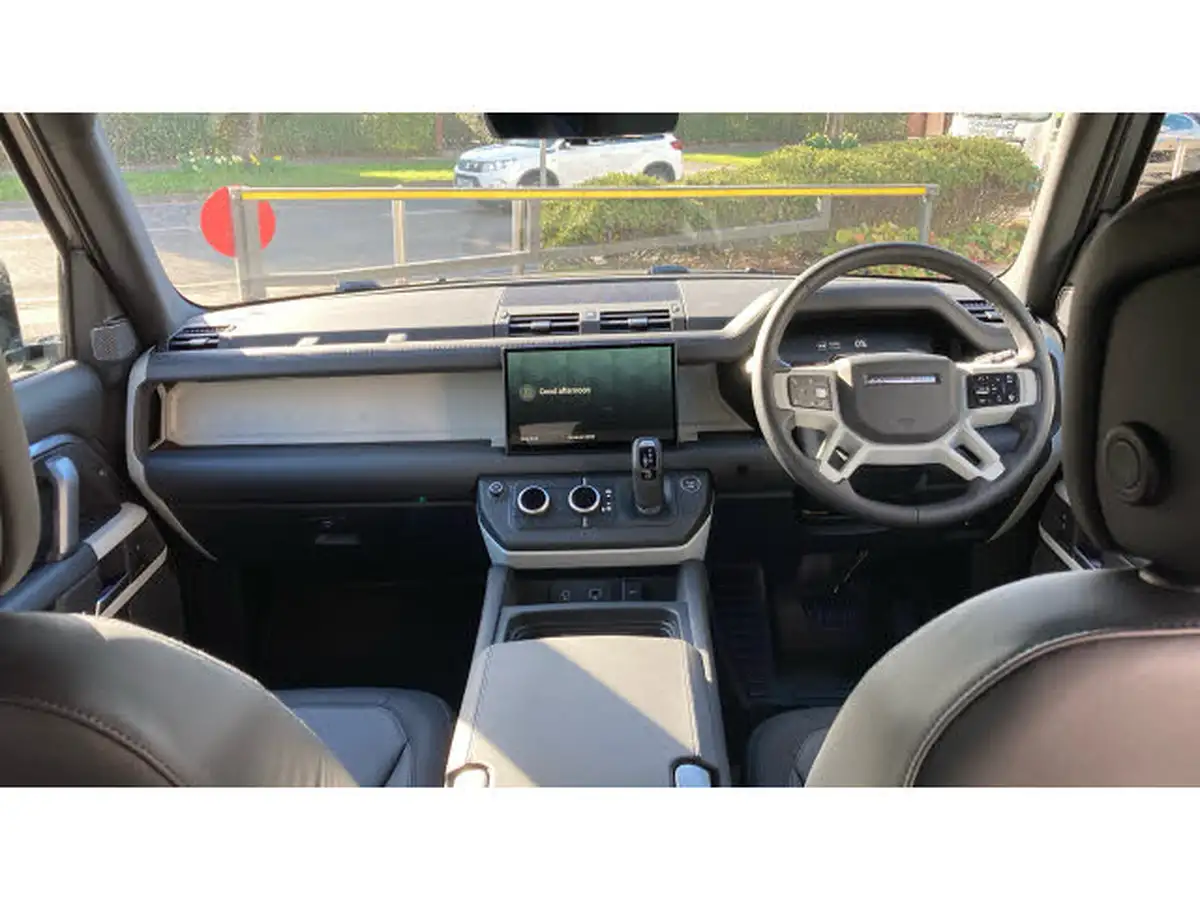 2024-land-rover-110-defender-20-p400e-x-dynamic-hse-big-8