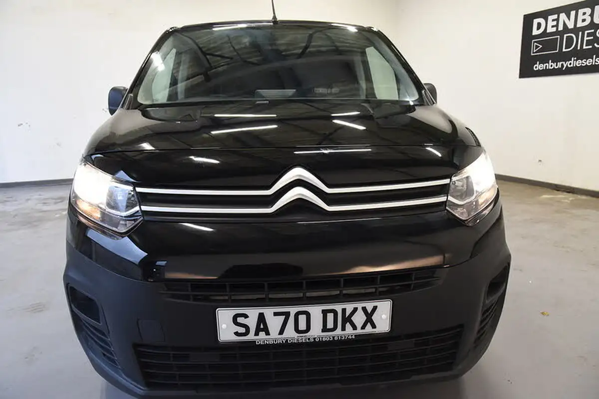 2021-citroen-berlingo-15bluehdi-1000-enterprise-100pseu6dt-e-ss-panel-big-9