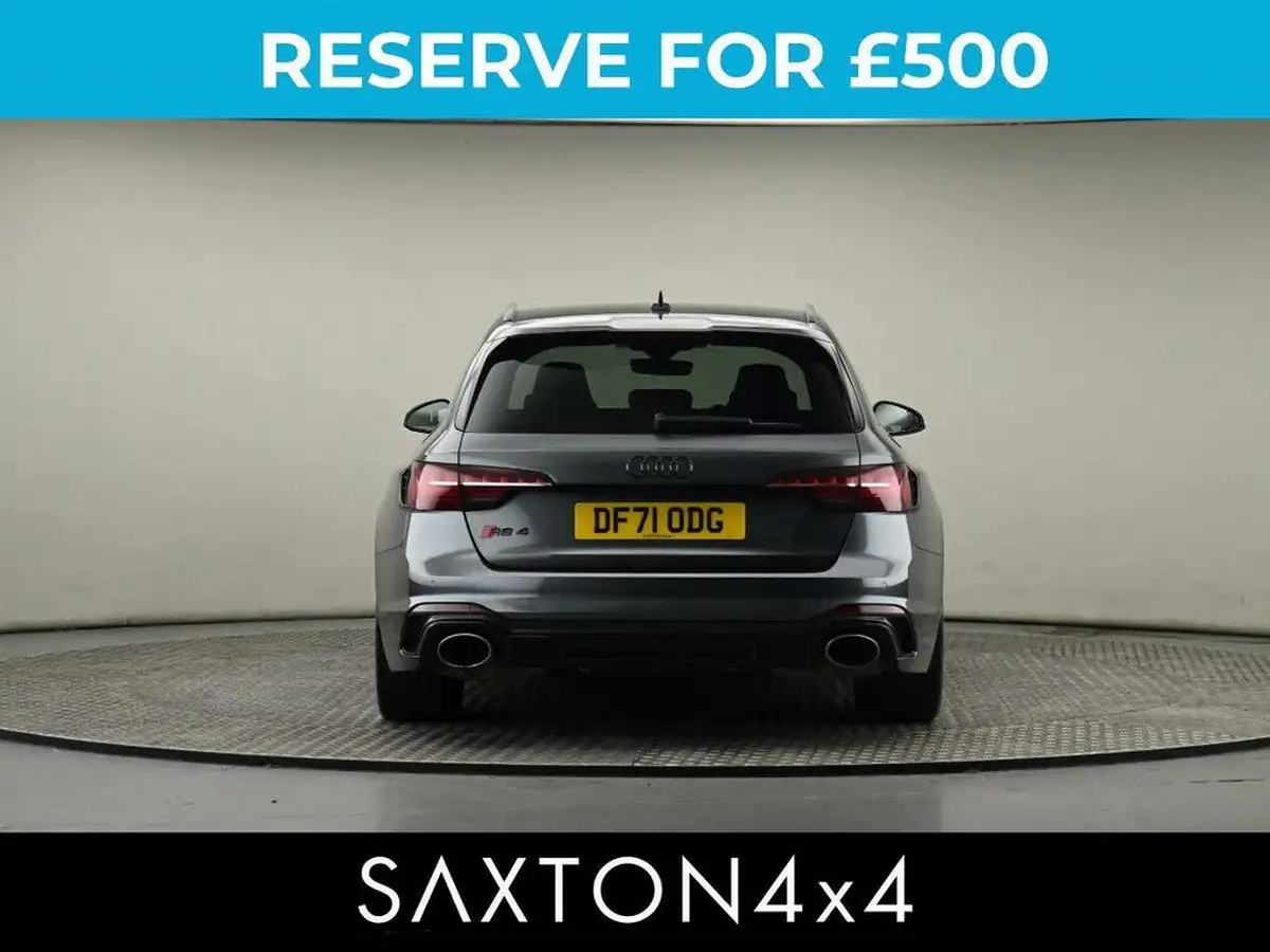 2022-audi-rs4-avant-29-tfsi-carbon-black-big-3