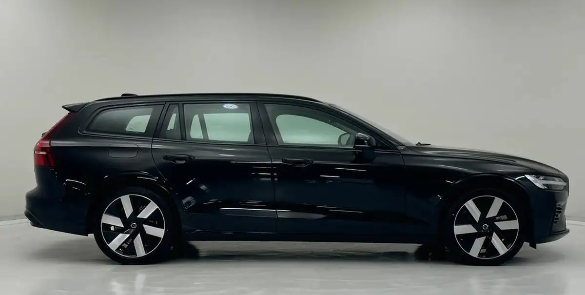 2024-volvo-v60-20-t6-plus-dark-station-wagon-big-8