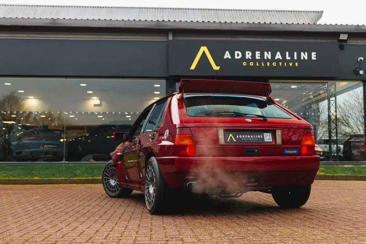 1993-lancia-delta-20-hf-integrale-big-1