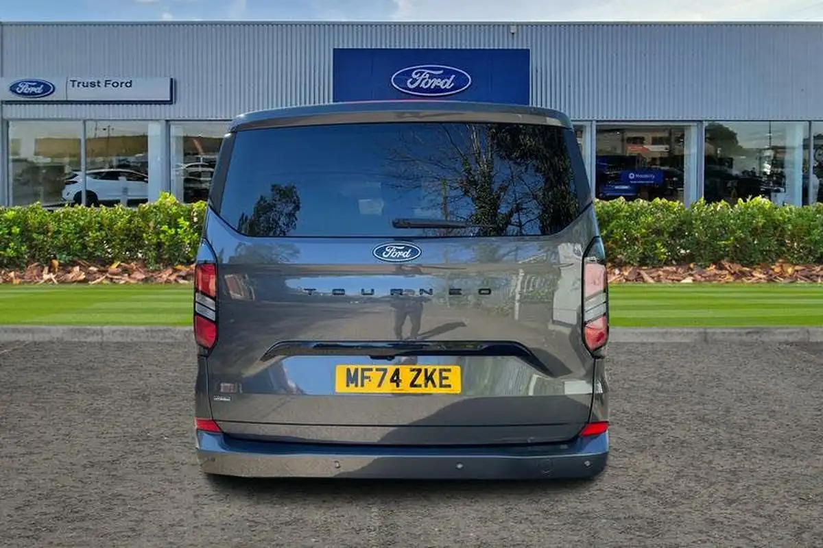 2024-ford-tourneo-custom-25t-340-l1-titanium-224bhp-big-11