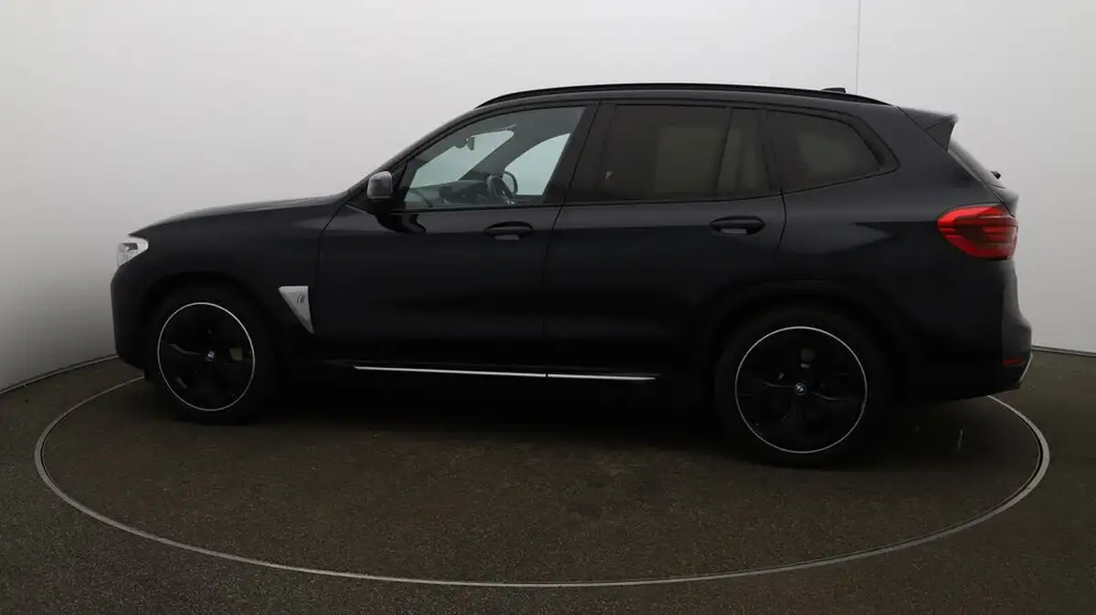 2021-bmw-ix3-e-premier-edition-big-57