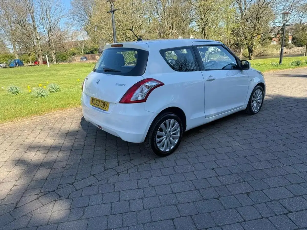 2013-suzuki-swift-12-sz3-93bhp-3d-big-3