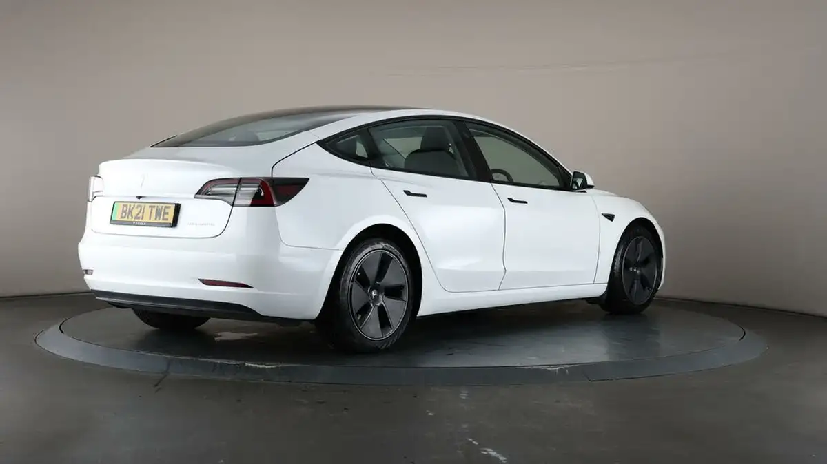 2021-tesla-model-3-e-long-range-4x4-big-64