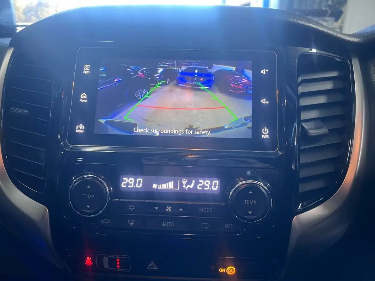 2018-mitsubishi-l200-24di-d-barbarian-eu6-big-32