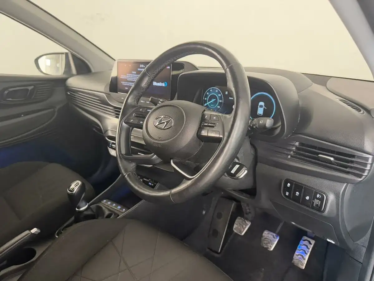 2022-hyundai-bayon-10-t-gdi-premium-100ps-big-24