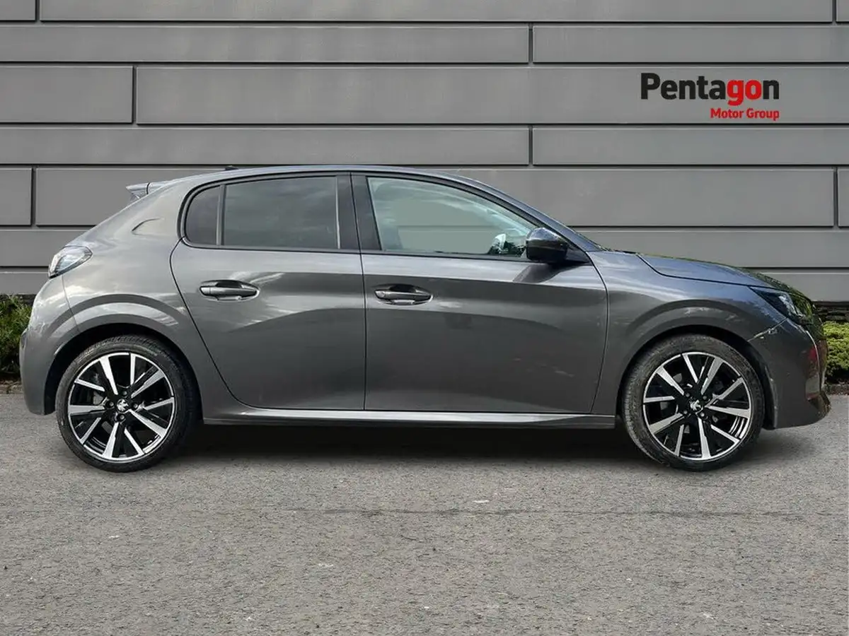 2021-peugeot-208-12-puretech-allure-premium-100bhp-big-12