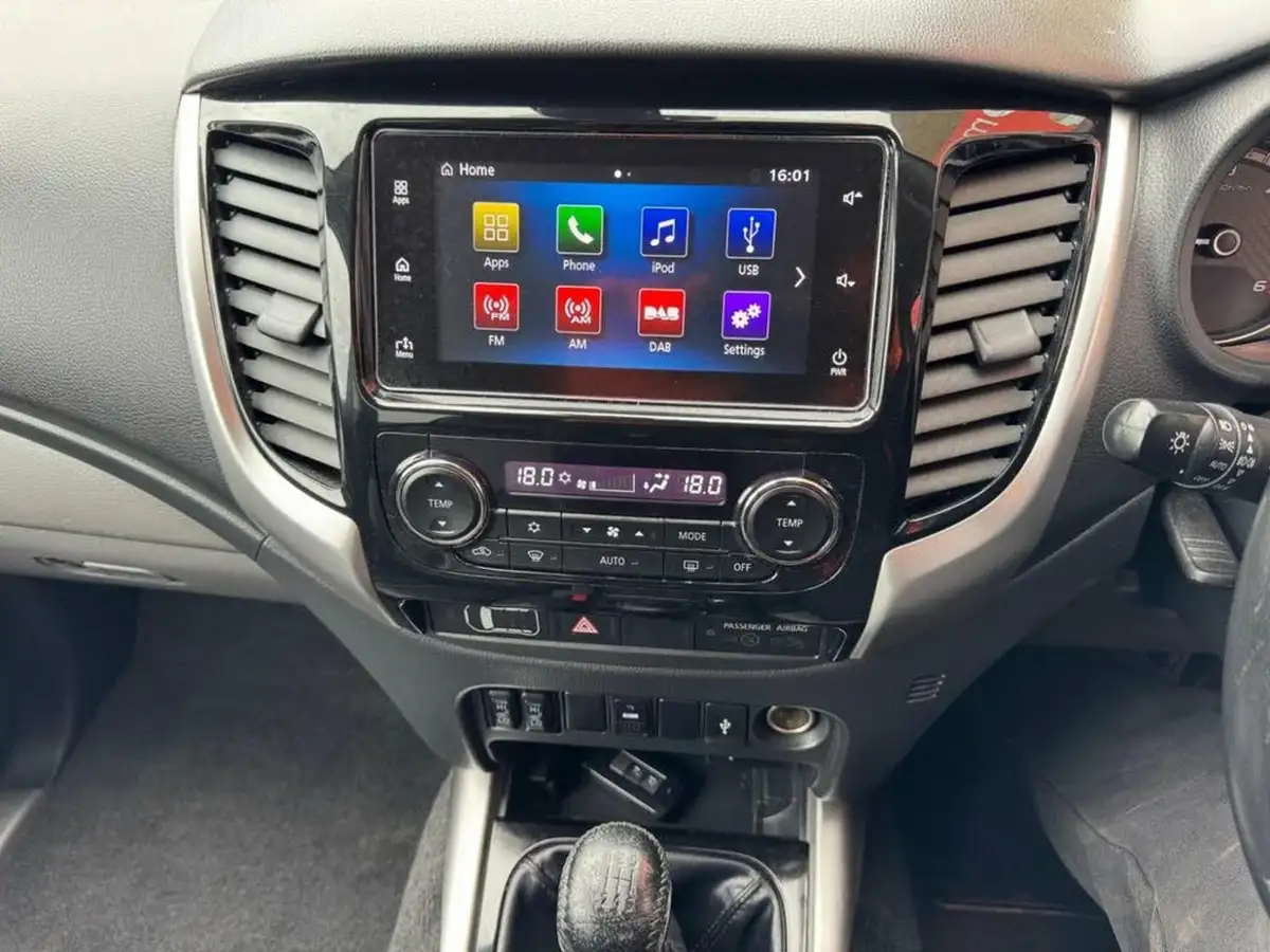 2018-mitsubishi-l200-24di-d-barbarian-eu6-big-20