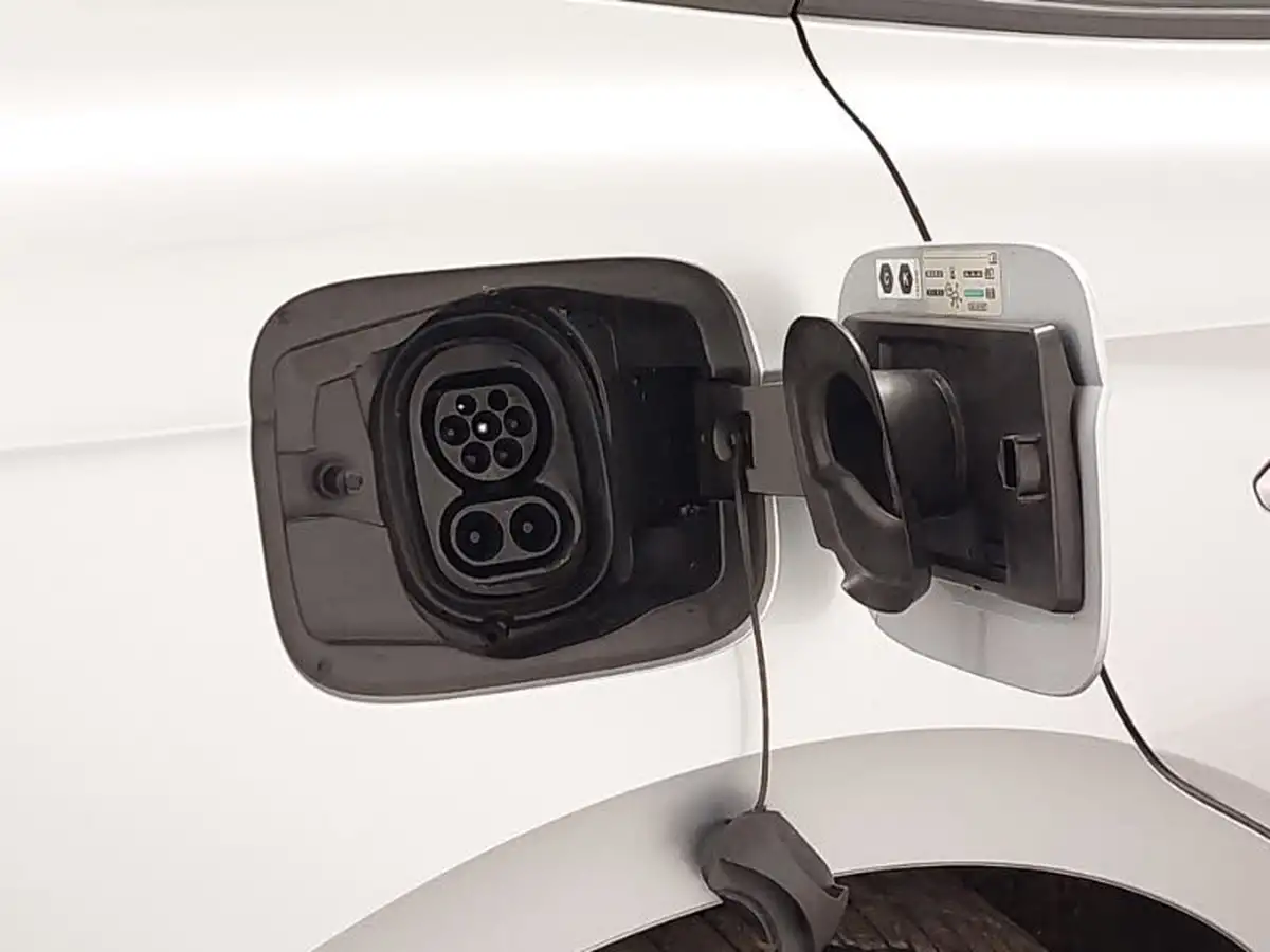 2021-skoda-enyaq-e-60-62-kwh-big-13