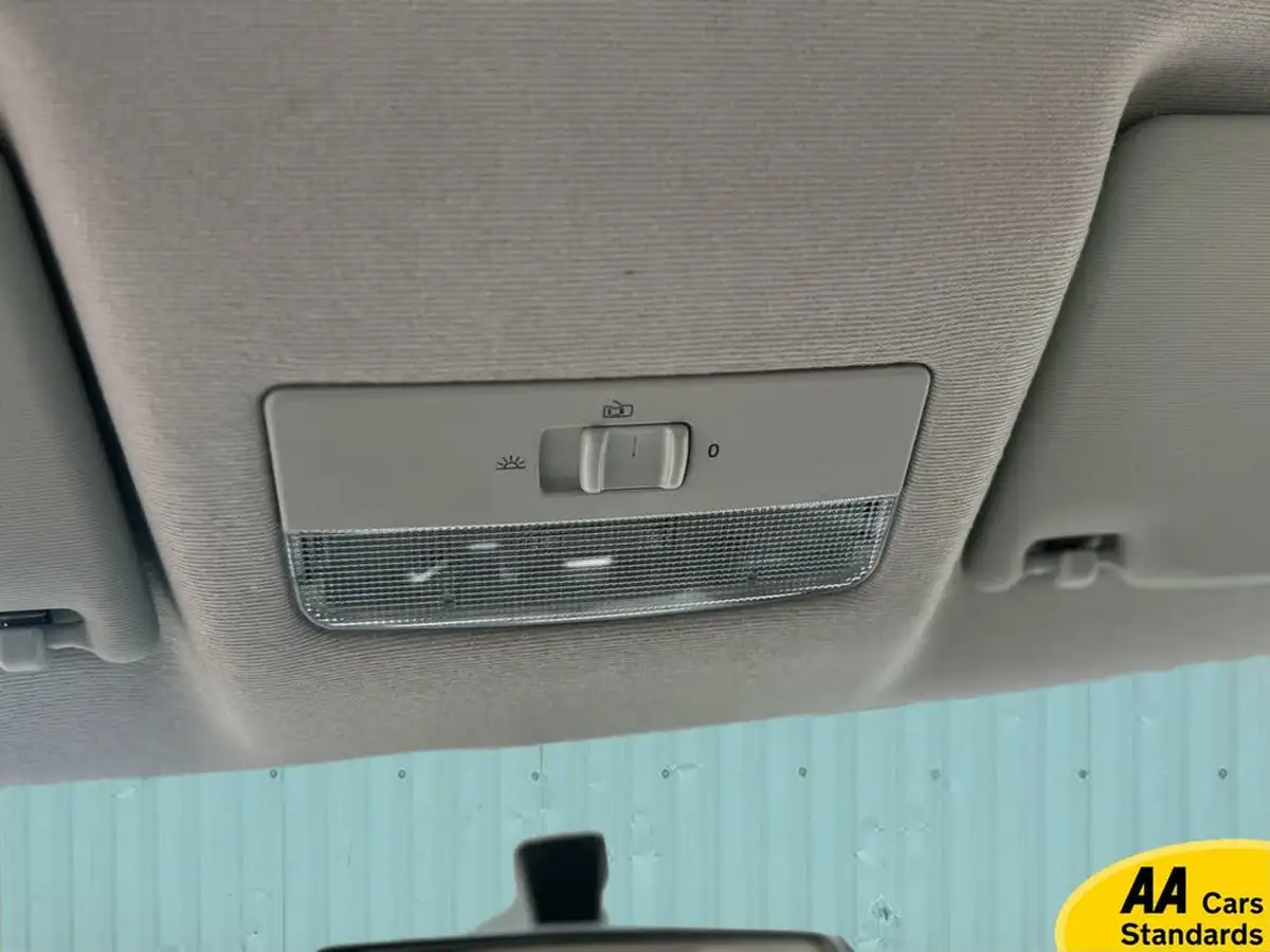 2015-volkswagen-up-10-high-up-5d-big-10