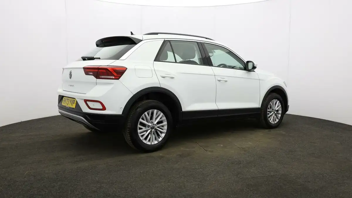 2023-volkswagen-t-roc-10-tsi-life-big-49