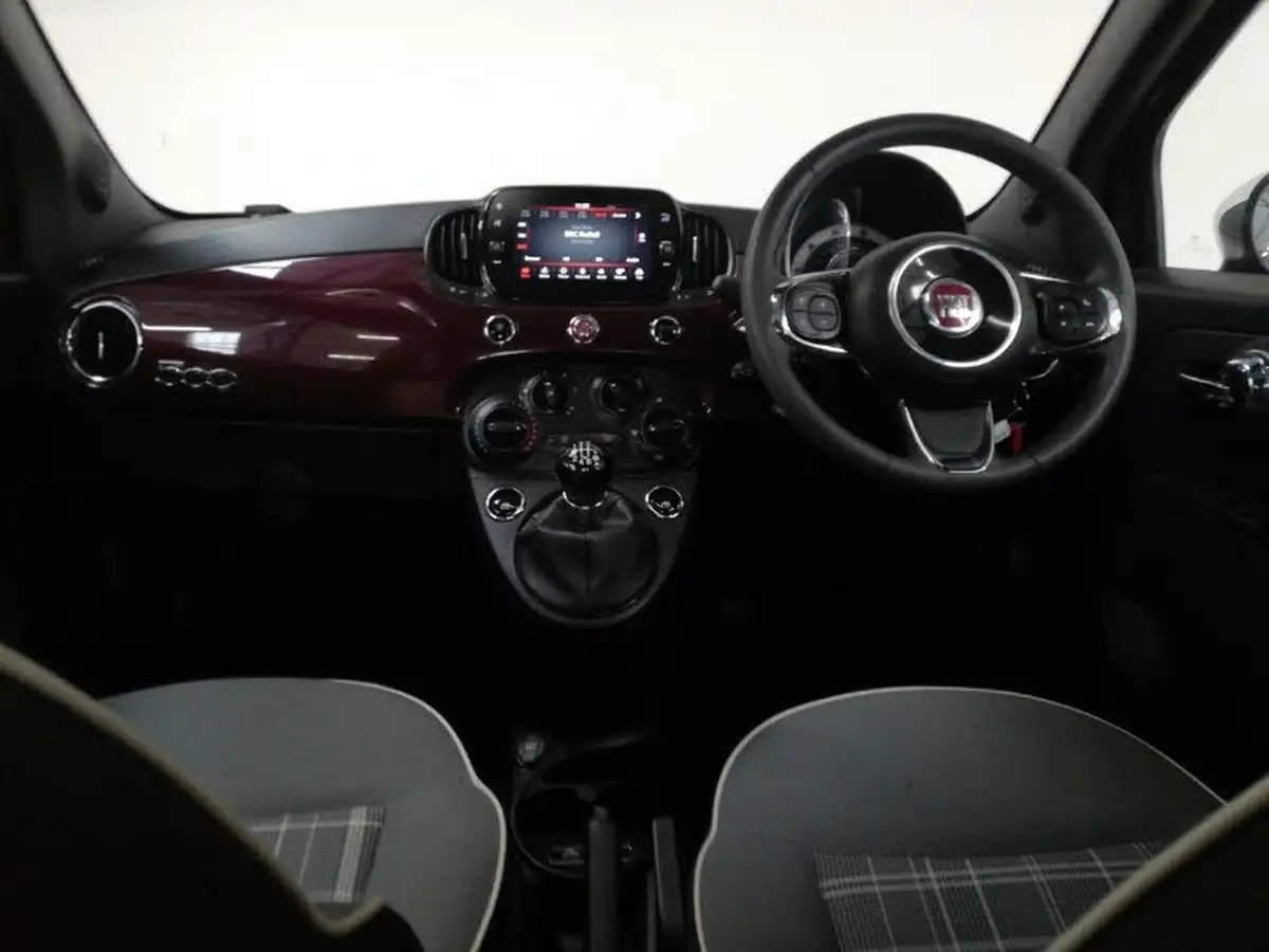 2021-fiat-500-10-lounge-big-2