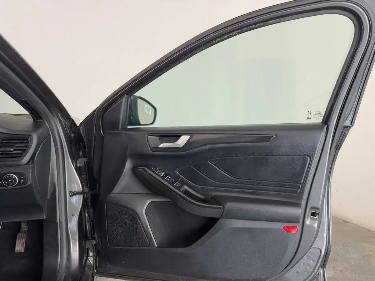 2021-ford-focus-10t-st-line-x-edition-155ps-hybrid-mhev-hatchback-big-18