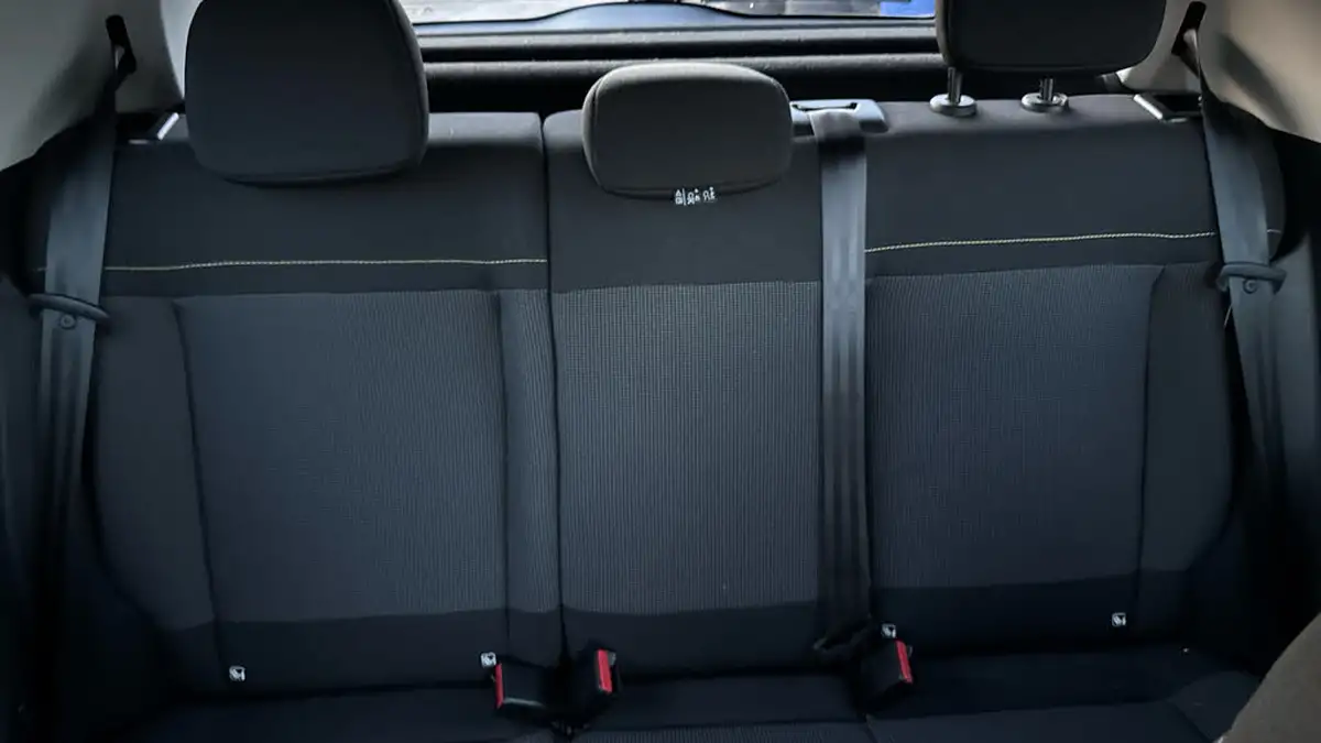 2024-citroen-c3-12-puretech-plus-110ps-eat6-big-24