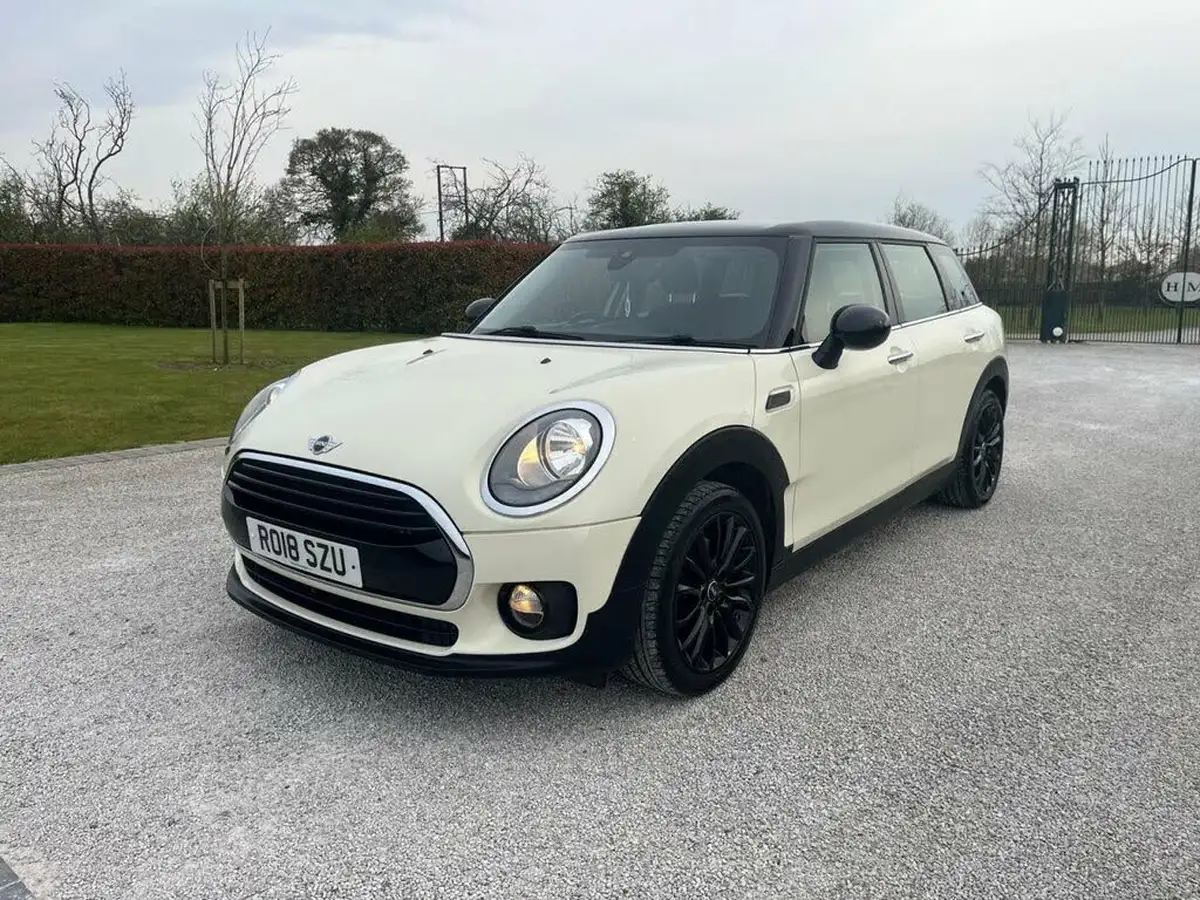 2018-mini-clubman-15-cooper-black-ss-auto-big-11