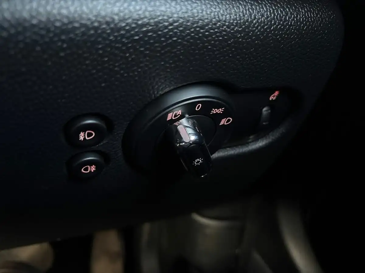 2017-mini-cooper-20-cooper-s-ss-hatchback-3d-sport-auto-big-28