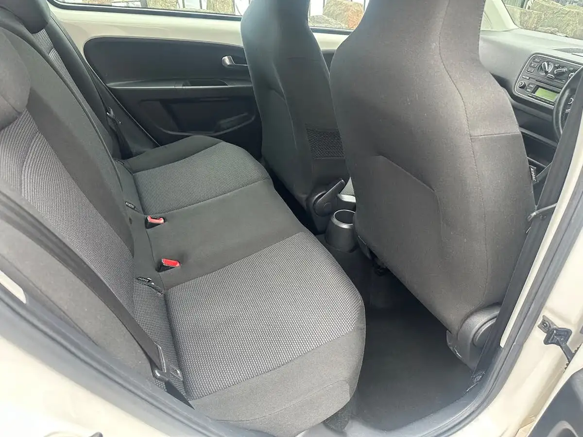 2012-skoda-citigo-10-elegance-59bhp-5d-big-10