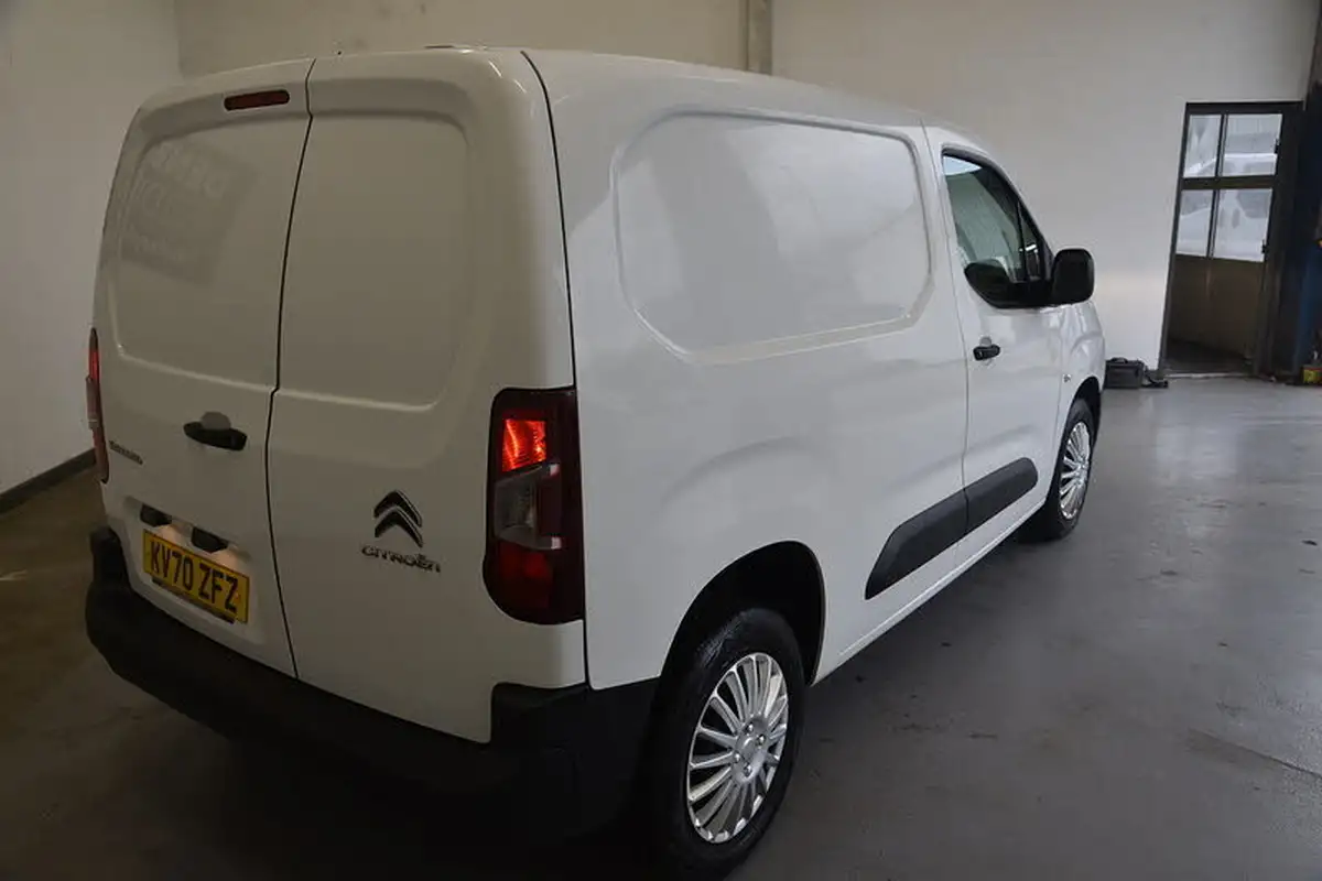 2020-citroen-berlingo-15bluehdi-1000-enterprise-100pseu6dt-e-ss-panel-big-2