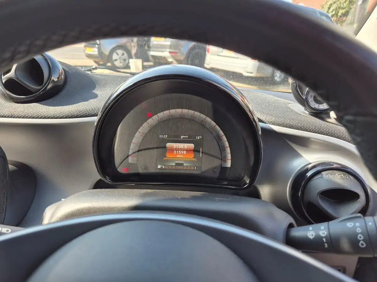 2016-smart-fortwo-10-prime-70bhp-premiumss-cabriolet-twinamic-big-6