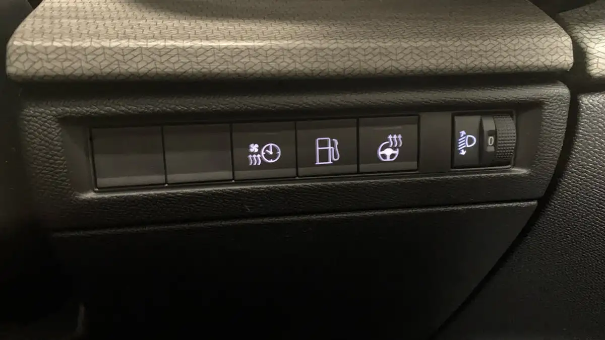 2023-citroen-c5-x-16-puretech-shine-225ps-plug-in-hybrid-e-eat8-big-32