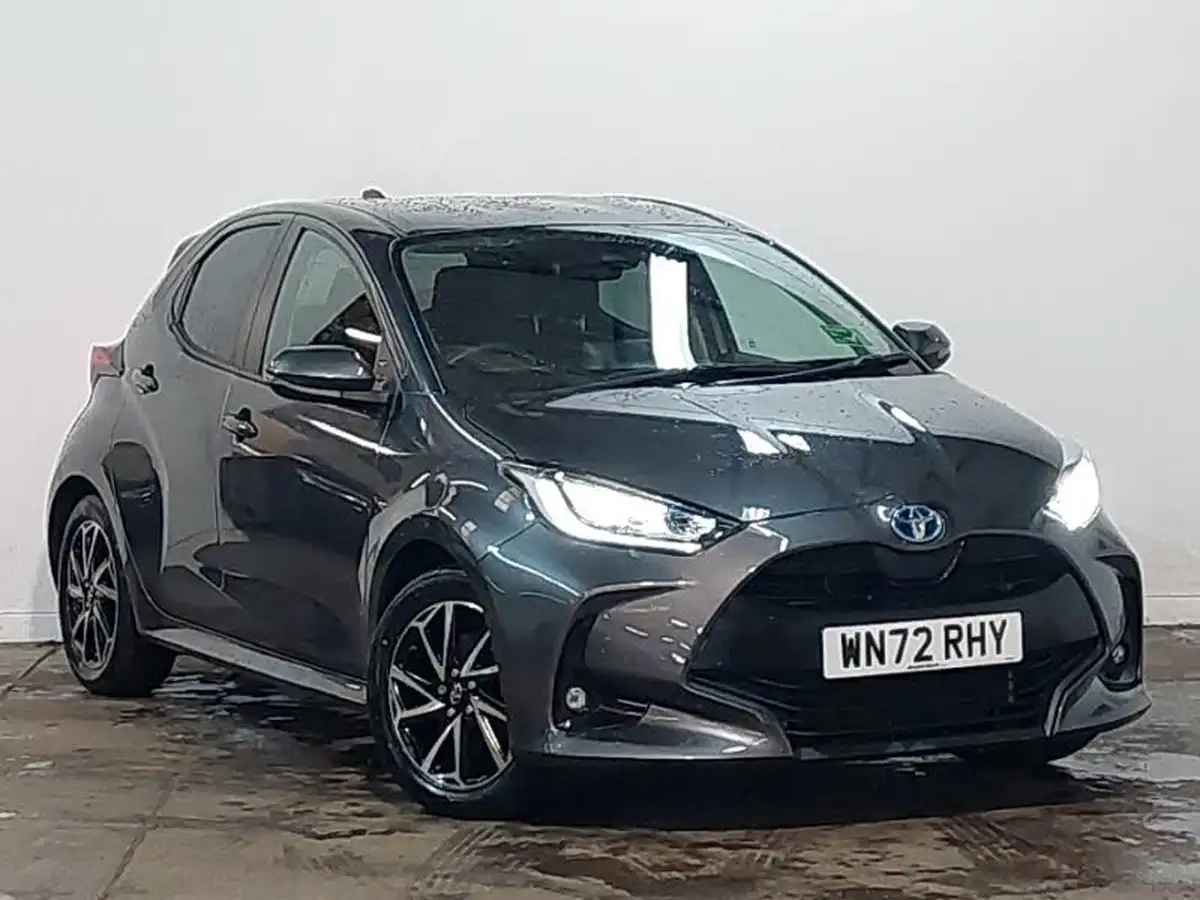 2022-toyota-yaris-15-vvt-i-design-big-0