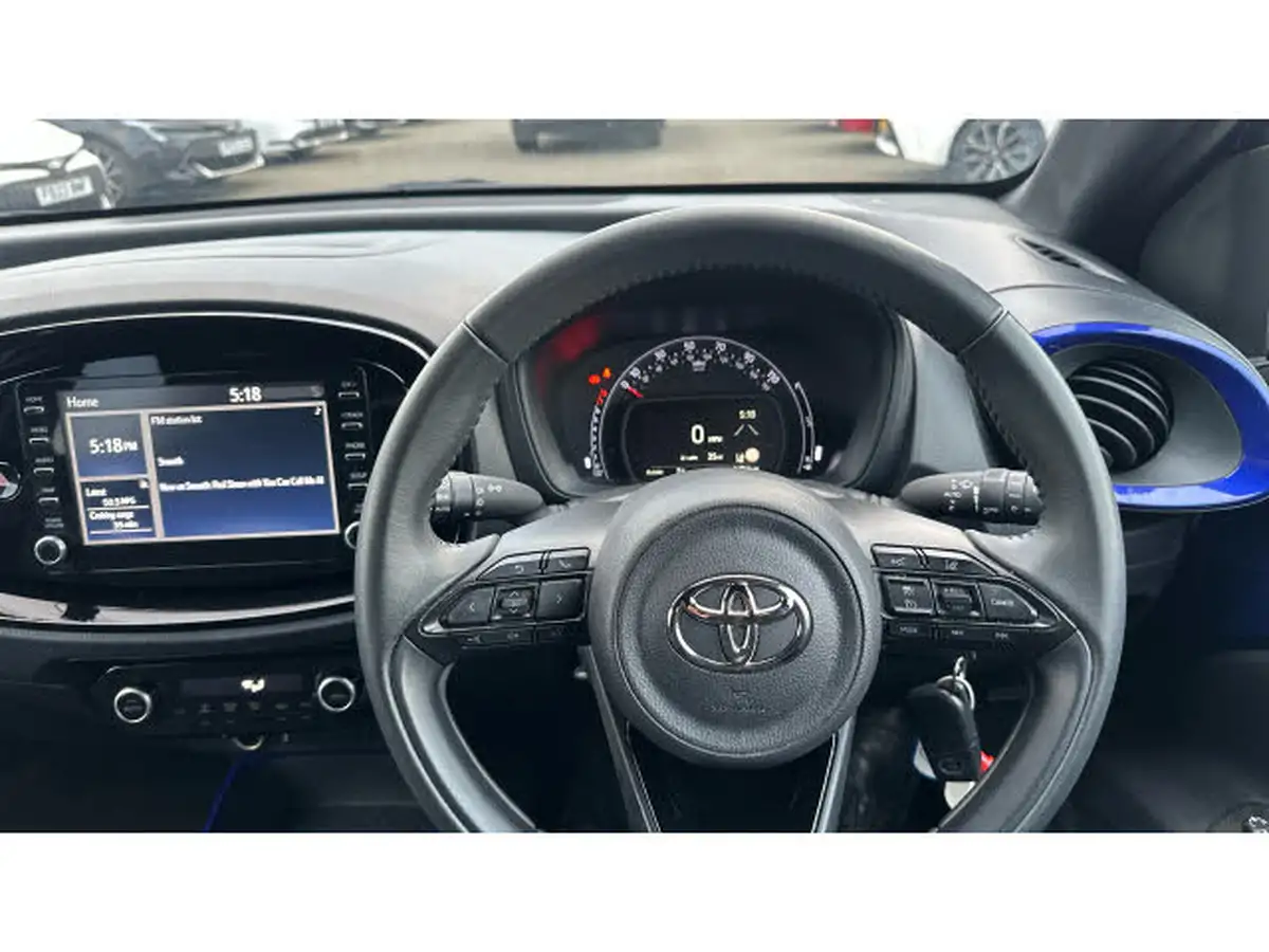 2022-toyota-aygo-x-10-vvt-i-edge-big-7