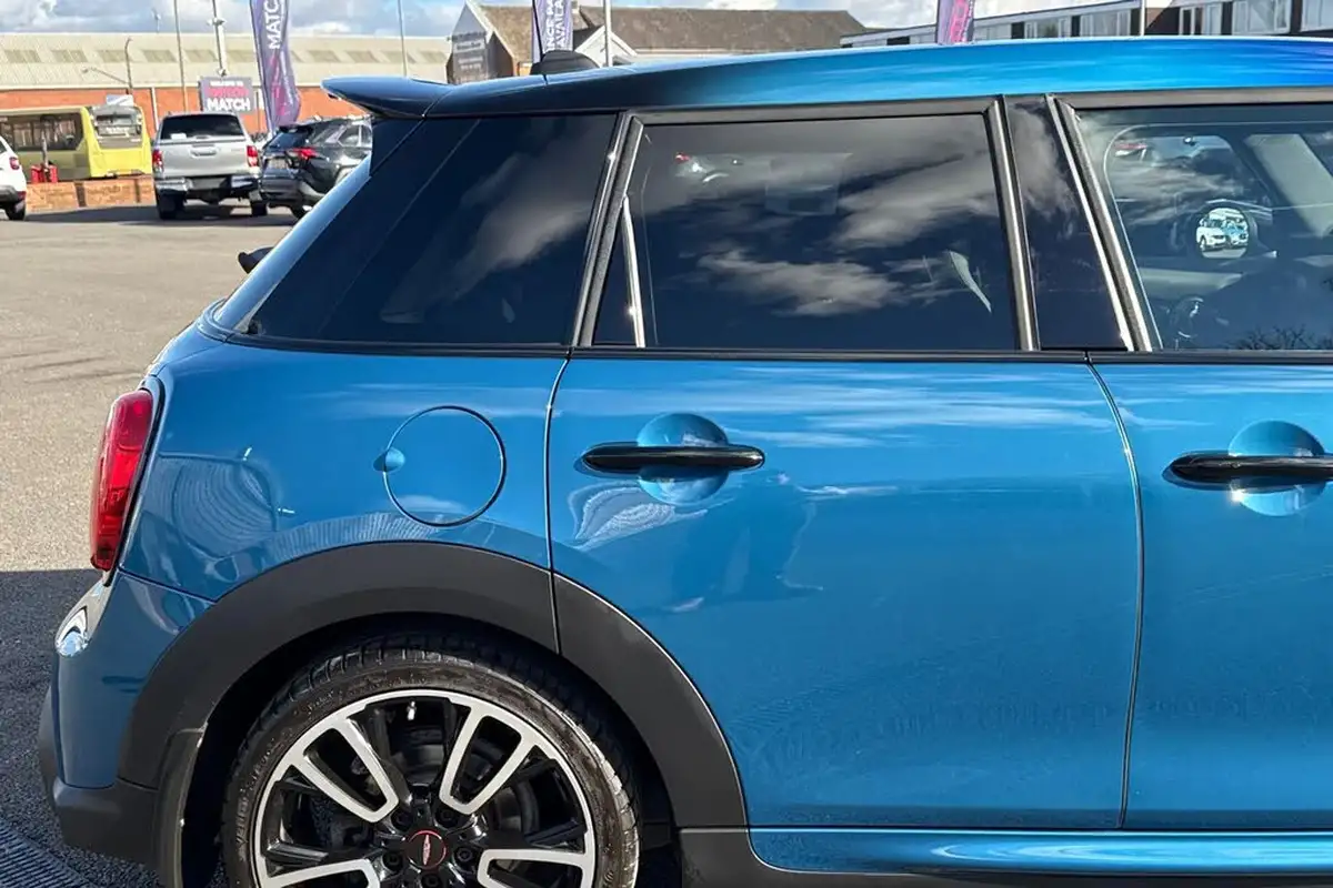 2021-mini-cooper-15-cooper-sport-hatchback-5d-auto-big-30