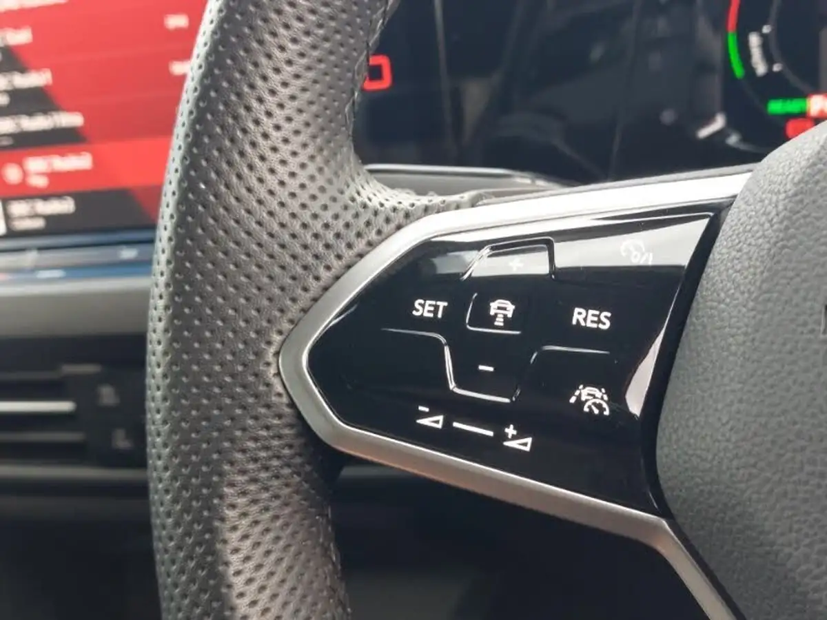 2021-volkswagen-golf-14-tsi-gte-big-13