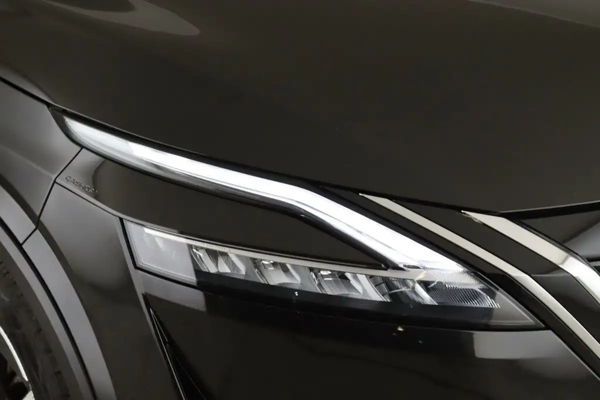 2023-nissan-qashqai-15-tekna-big-8