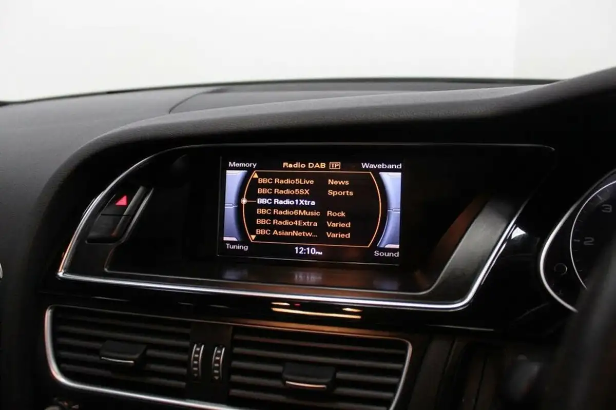 2015-audi-a4-20td-black-edition-177ps-multitronic-big-36
