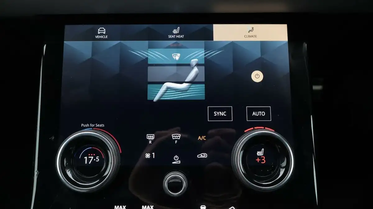2021-land-rover-range-rover-evoque-15-p300e-r-dynamic-hse-big-12