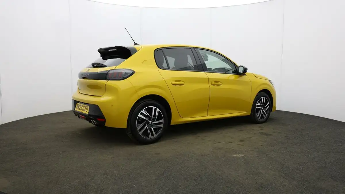 2023-peugeot-208-12-puretech-allure-premium-130ps-eat8-big-56