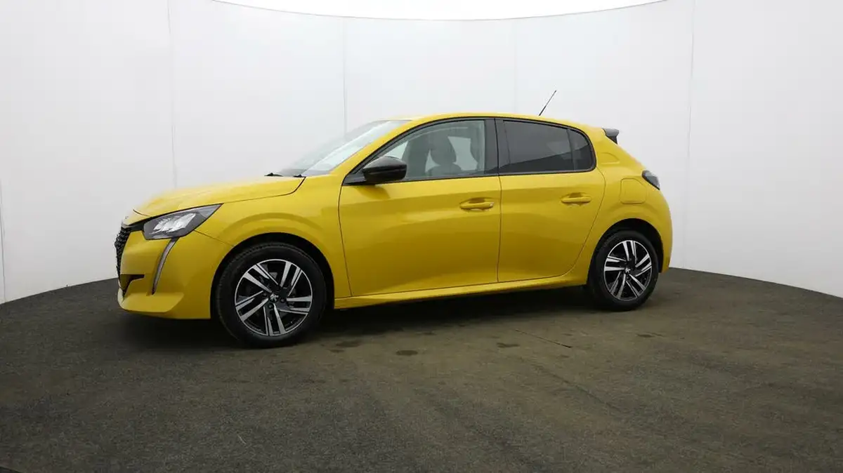 2023-peugeot-208-12-puretech-allure-premium-130ps-eat8-big-32
