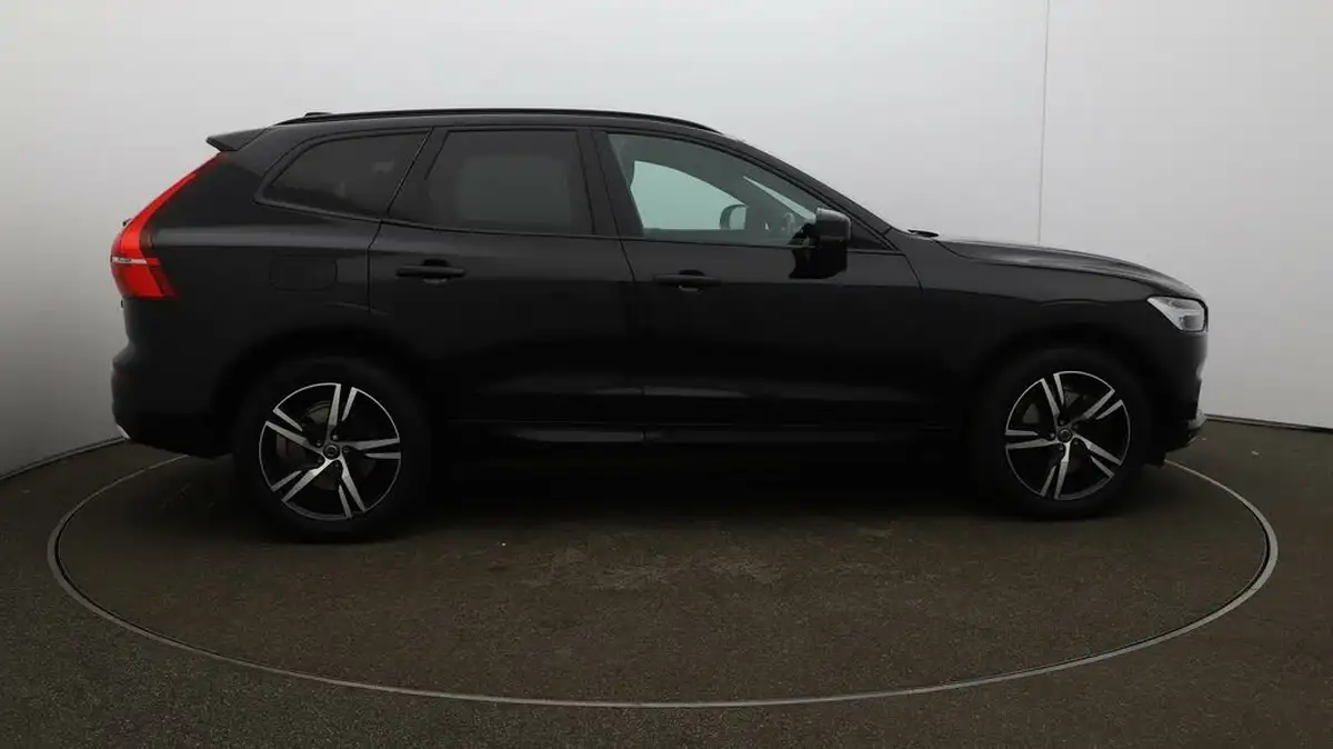 2021-volvo-xc60-20-b5-r-design-awd-big-8