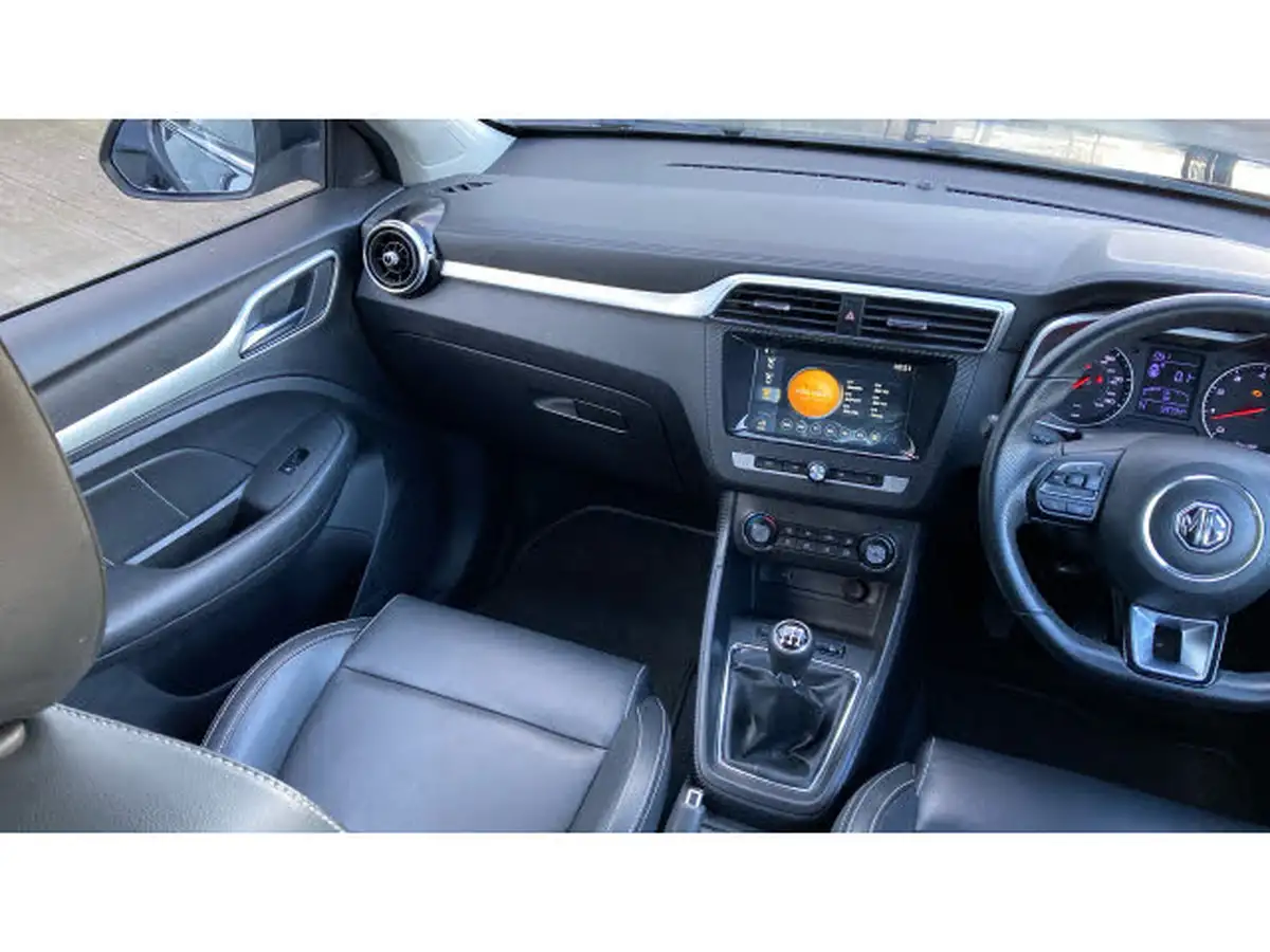 2018-mg-zs-suv-15-vti-tech-exclusive-big-13