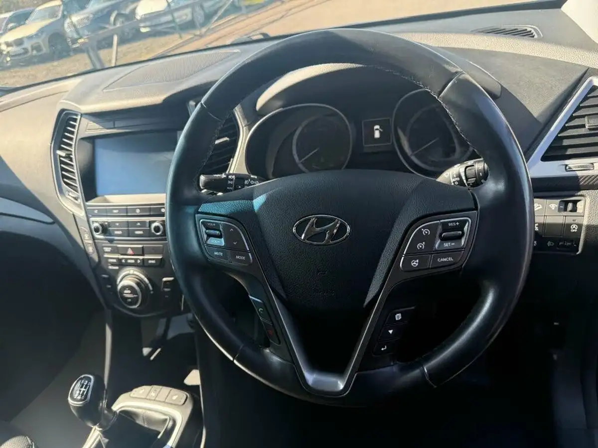 2017-hyundai-santa-fe-22-crdi-premium-22-crdi-200ps-blue-drive-isg-5st-big-12
