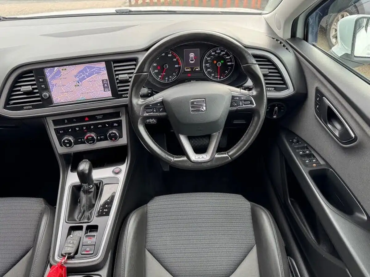 2017-seat-leon-14-ecotsi-xcellence-technology-hatchback-dsg-big-9