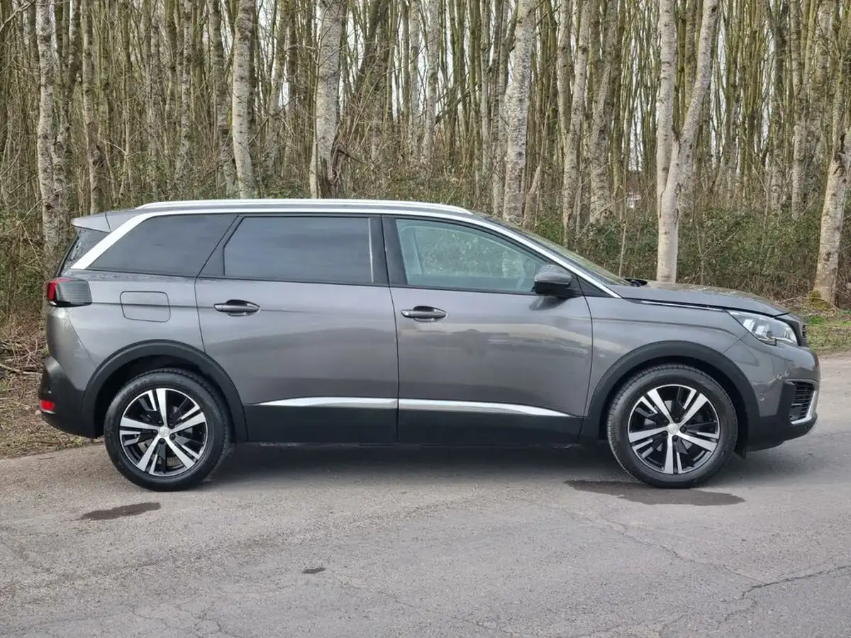 2018-peugeot-5008-suv-12-puretech-allure-big-2