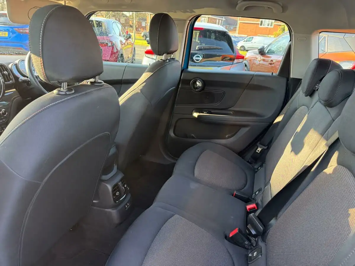 2019-mini-countryman-15-cooper-classic-big-28