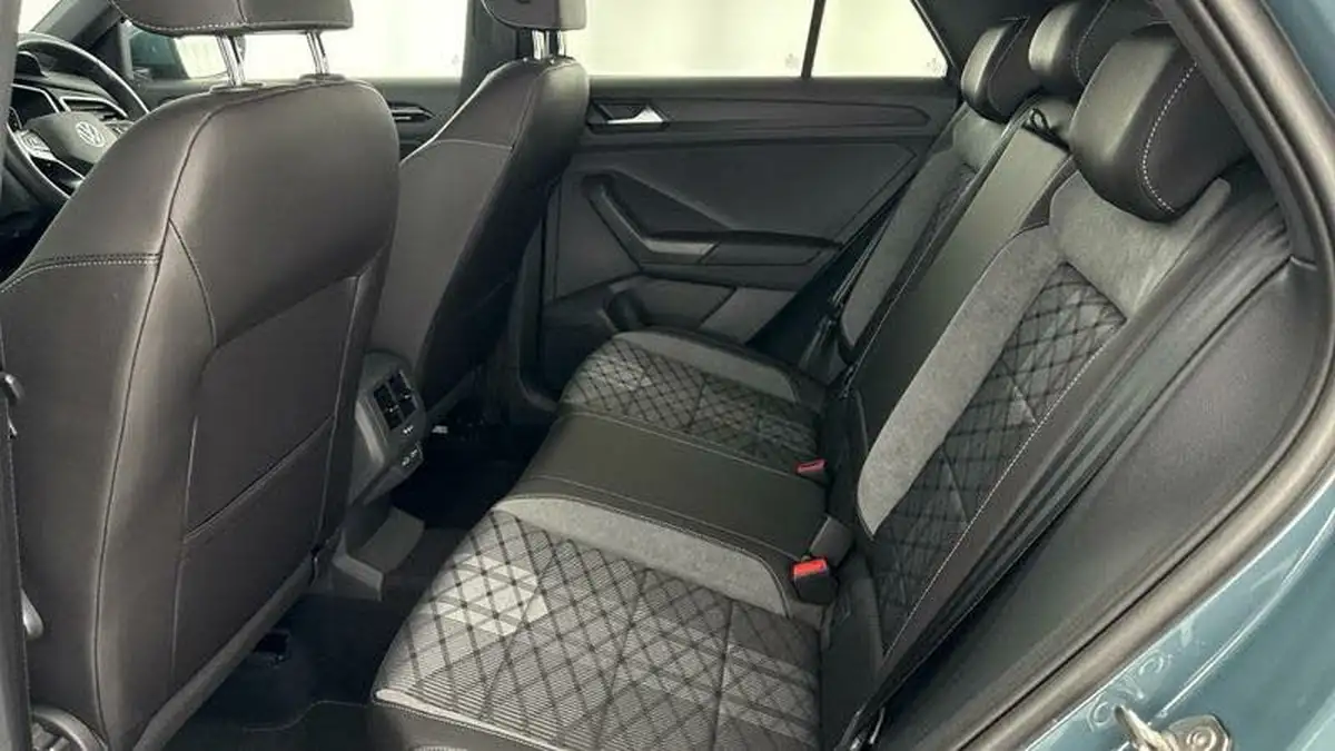 2024-volkswagen-t-roc-20tdi-r-line-dsg-big-35