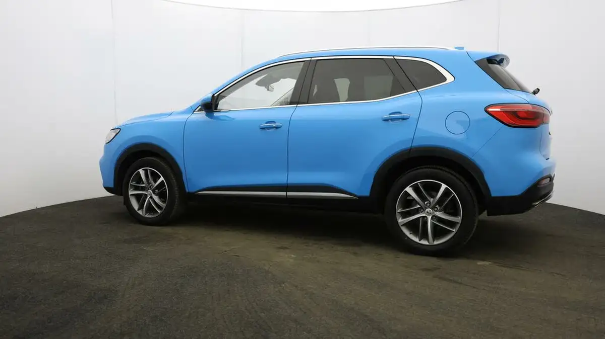 2022-mg-hs-15t-gdi-exclusive-162ps-big-65