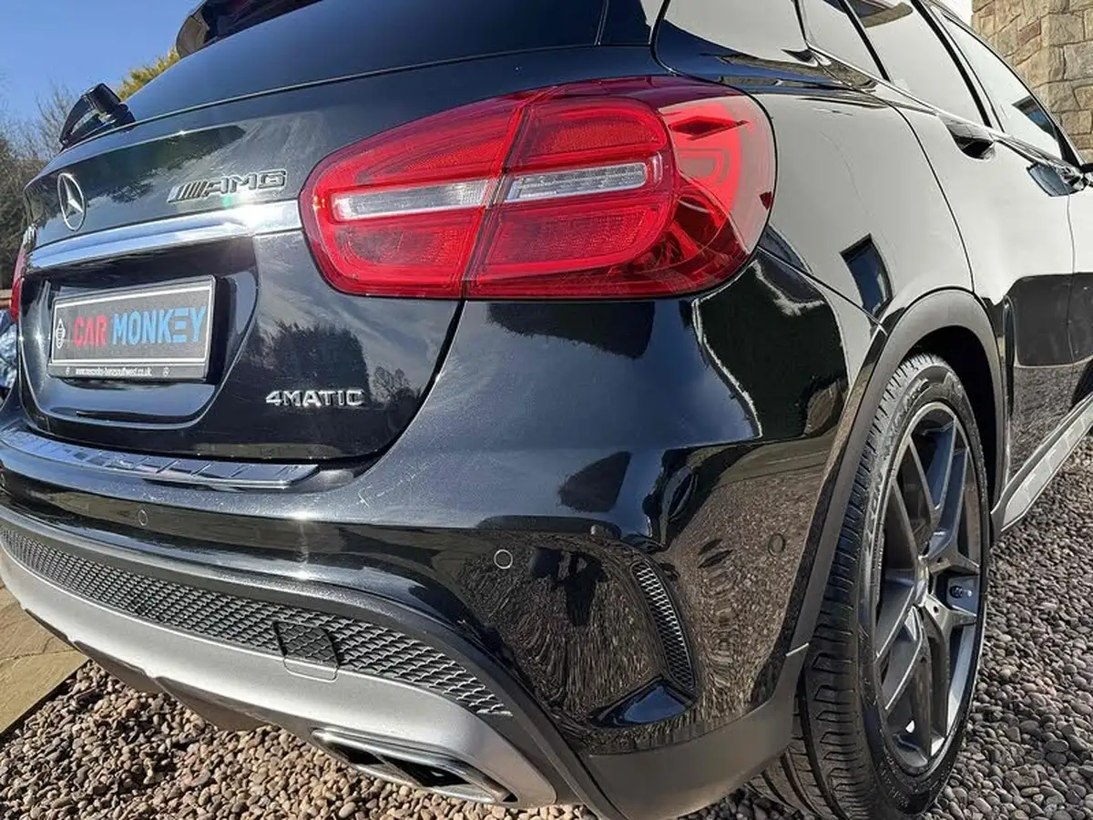 2015-mercedes-benz-gla-class-20-amg-big-44