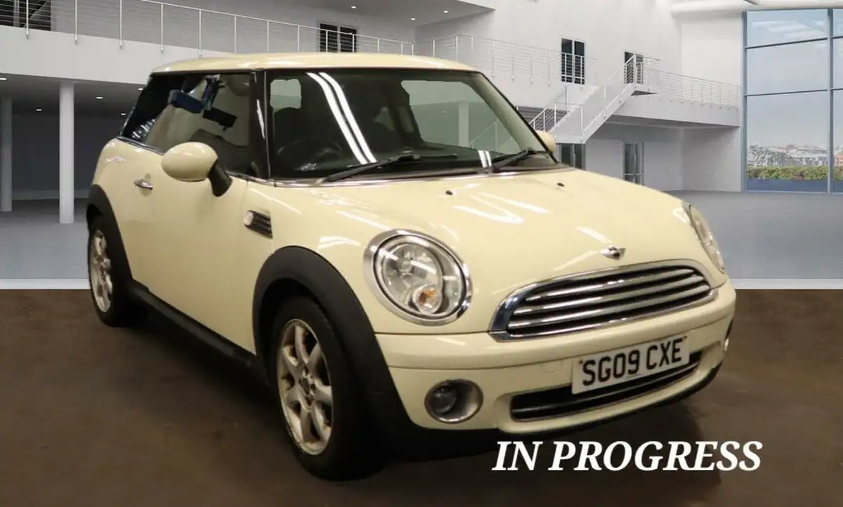 2009-mini-cooper-16-cooper-120bhp-hatchback-3d-big-0