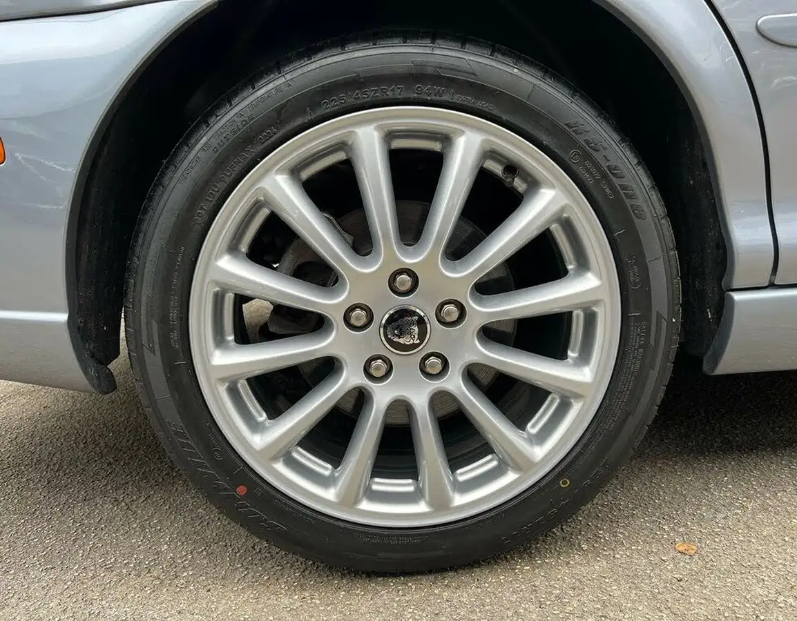2009-jaguar-x-type-20-sovereign-saloon-big-34