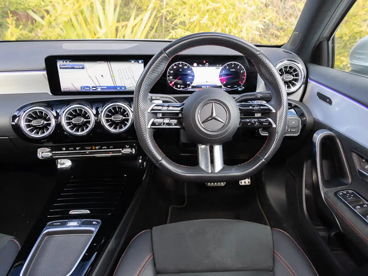 2023-mercedes-benz-a-class-13-a200-amg-line-executive-hatchback-5d-big-6