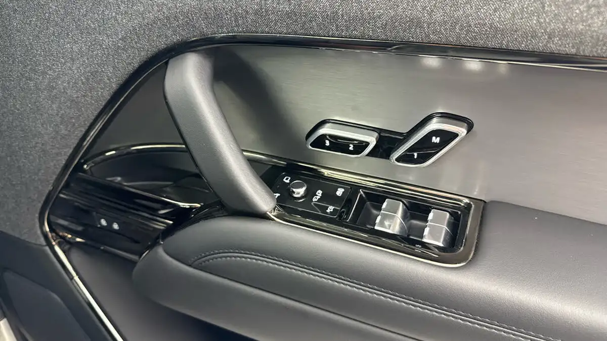2023-land-rover-range-rover-sport-30-p400-dynamic-se-big-21