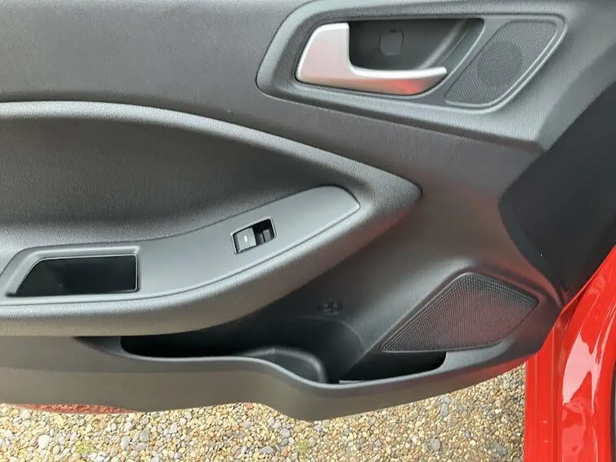 2019-hyundai-i20-12-se-mpi-hatchback-5d-big-21