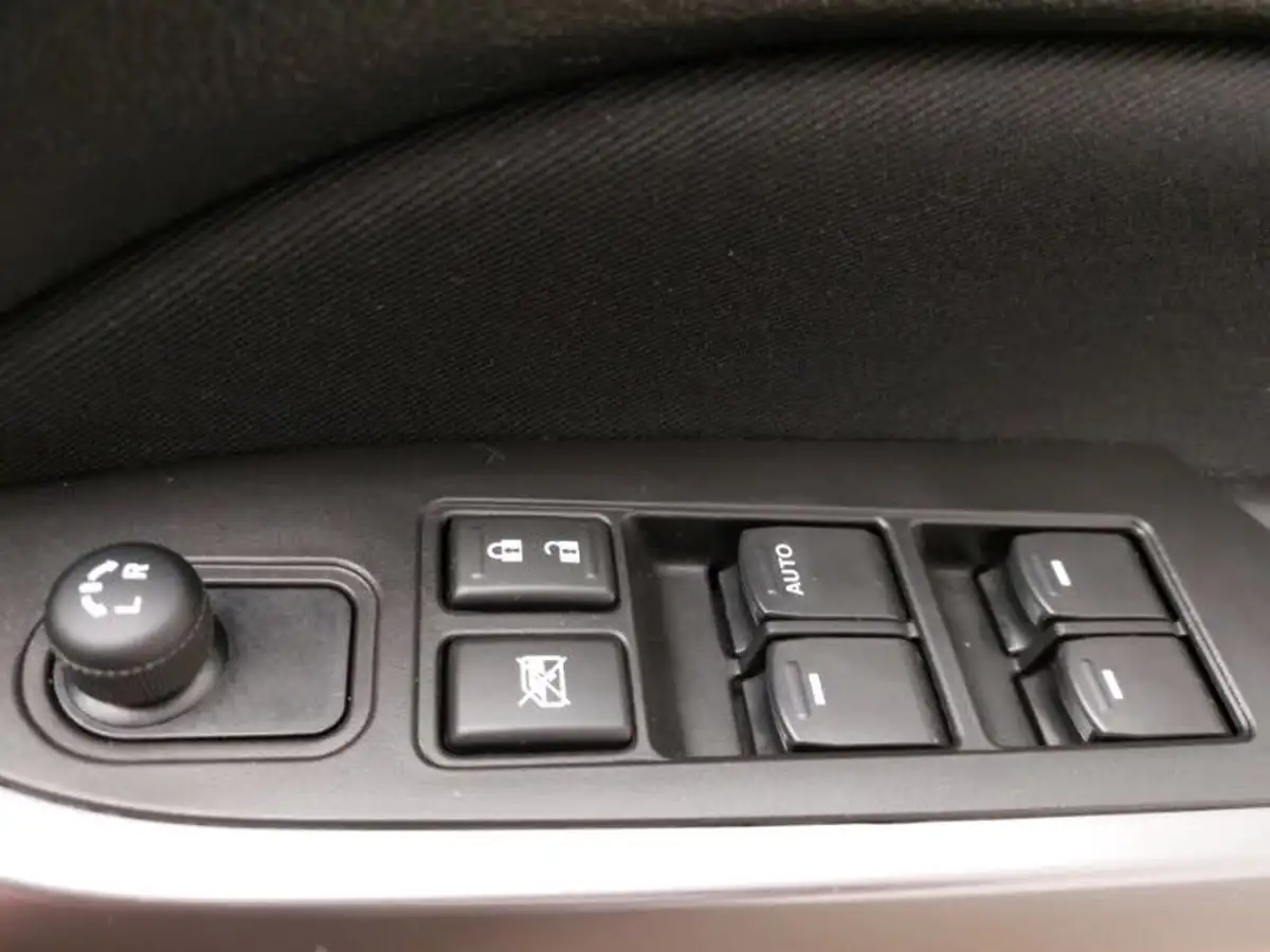 2022-suzuki-vitara-14-boosterjet-sz-t-big-18